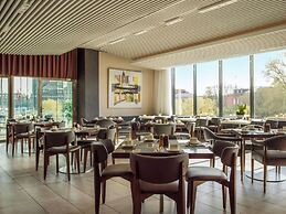 Radisson Blu Waterfront Hotel