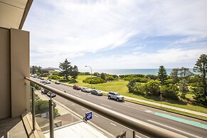 Nightelier Narrabeen