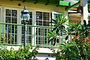 Hotel Deli River