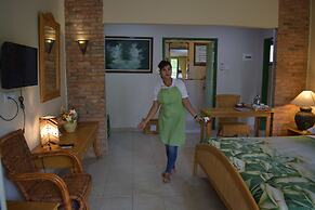 Hotel Deli River
