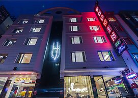 Hotel Godwin Deluxe
