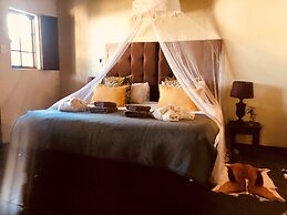 Addo African Home