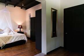 Addo African Home