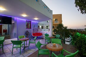 Romantica Hotel Apartments