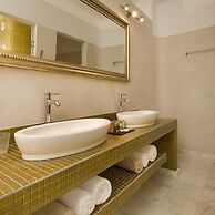 Gold Suites