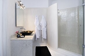 Gold Suites