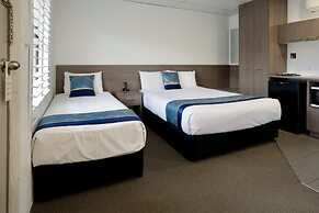 Chalet Motor Inn