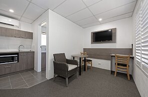 Chalet Motor Inn