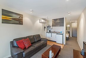 Mantra One Sandy Bay Road