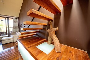 Catembe Gallery Hotel