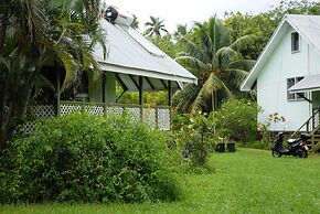 Gina's Garden Lodges