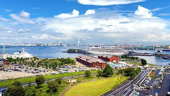 Navios Yokohama