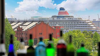 Navios Yokohama
