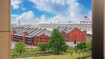 Navios Yokohama