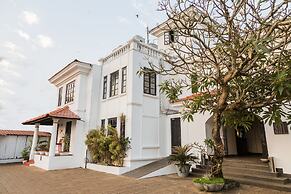 Sol De Goa by Sereno