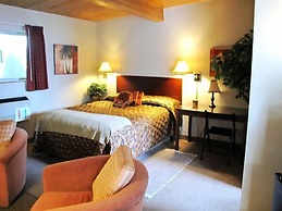 Hudson Manor Inn
