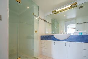 Cashelmara Beachfront Apartments