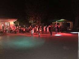 Hotel Park Village