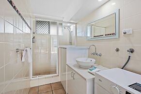 Hi Ho Beach Apartments