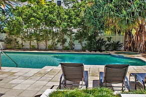 Indigo Blue Beachfront Apartments