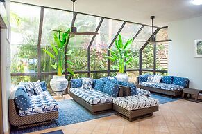The Rocks Resort