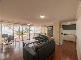 Crystal Beachfront Apartments