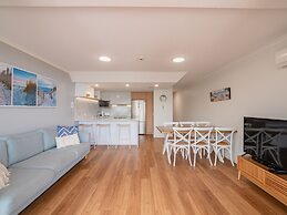 Crystal Beachfront Apartments