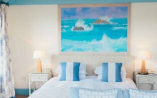 Crystal Beachfront Apartments