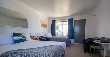 Anchor Bay Motel