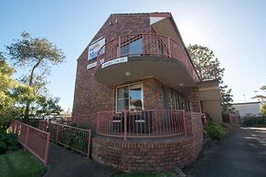 Anchor Bay Motel