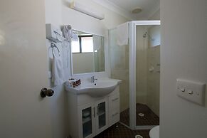 Anchor Bay Motel