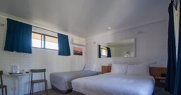 Anchor Bay Motel