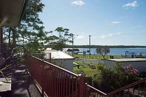 Anchor Bay Motel