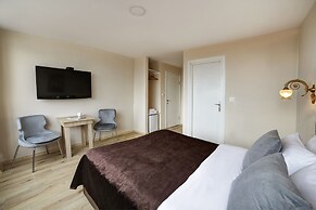 Serenity Hotel