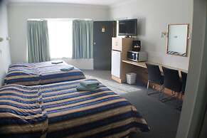 Lake Forbes Motel