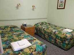Lake Forbes Motel