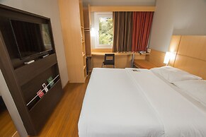 Ibis Asuncion