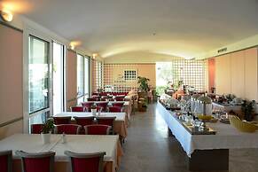 Mantenia Hotel