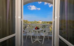 Mantenia Hotel