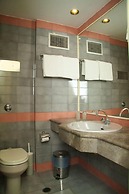 Mantenia Hotel