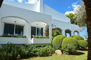 Mantenia Hotel
