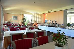 Mantenia Hotel