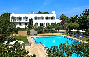 Mantenia Hotel