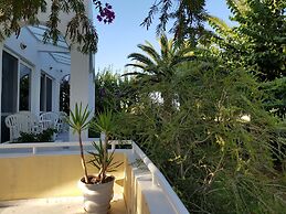 Mantenia Hotel