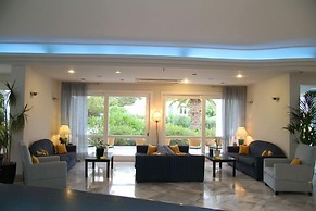 Mantenia Hotel