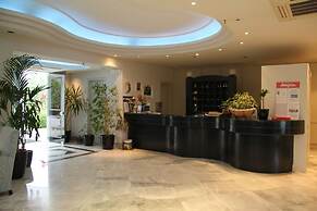 Mantenia Hotel