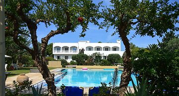 Mantenia Hotel