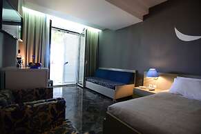 Mantenia Hotel