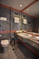 Mantenia Hotel