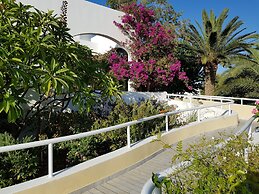 Mantenia Hotel